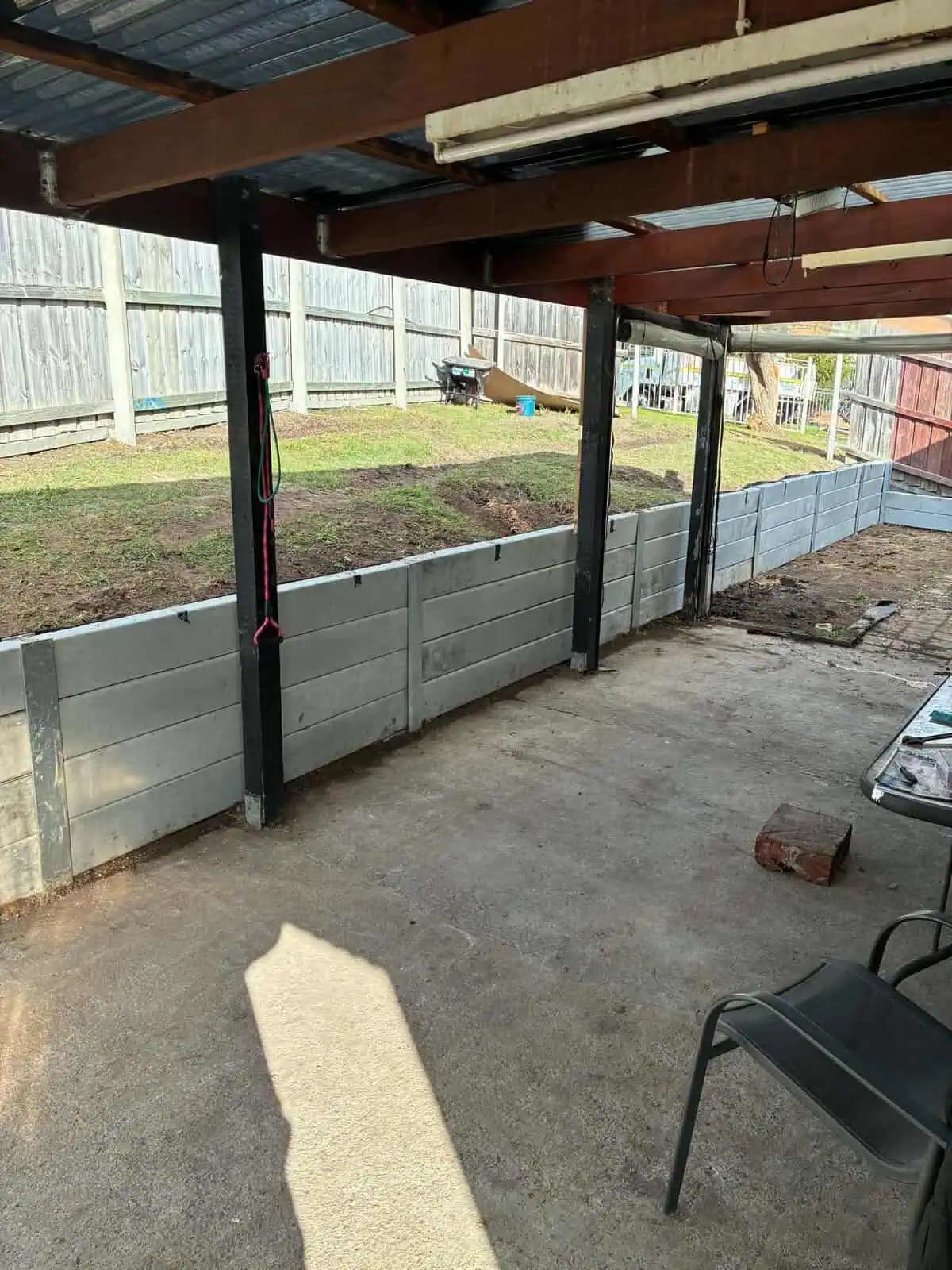 Retaining wall concrete sleeper finished